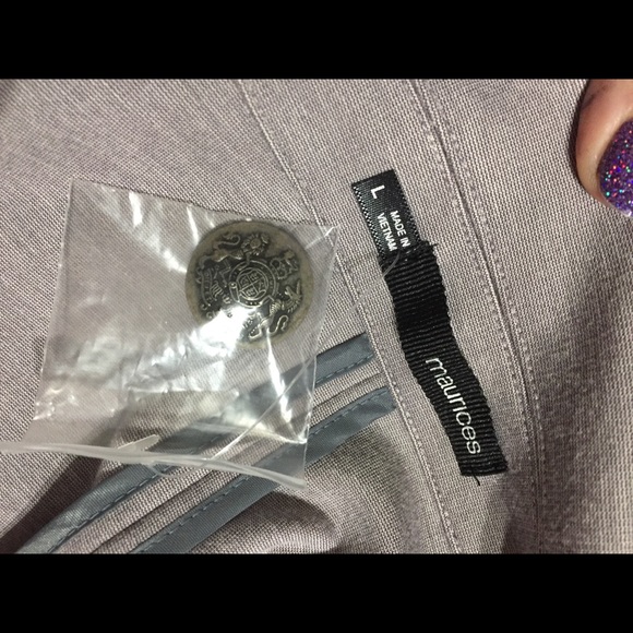 Mauve Blazer NWOT- extra button - Picture 4 of 4